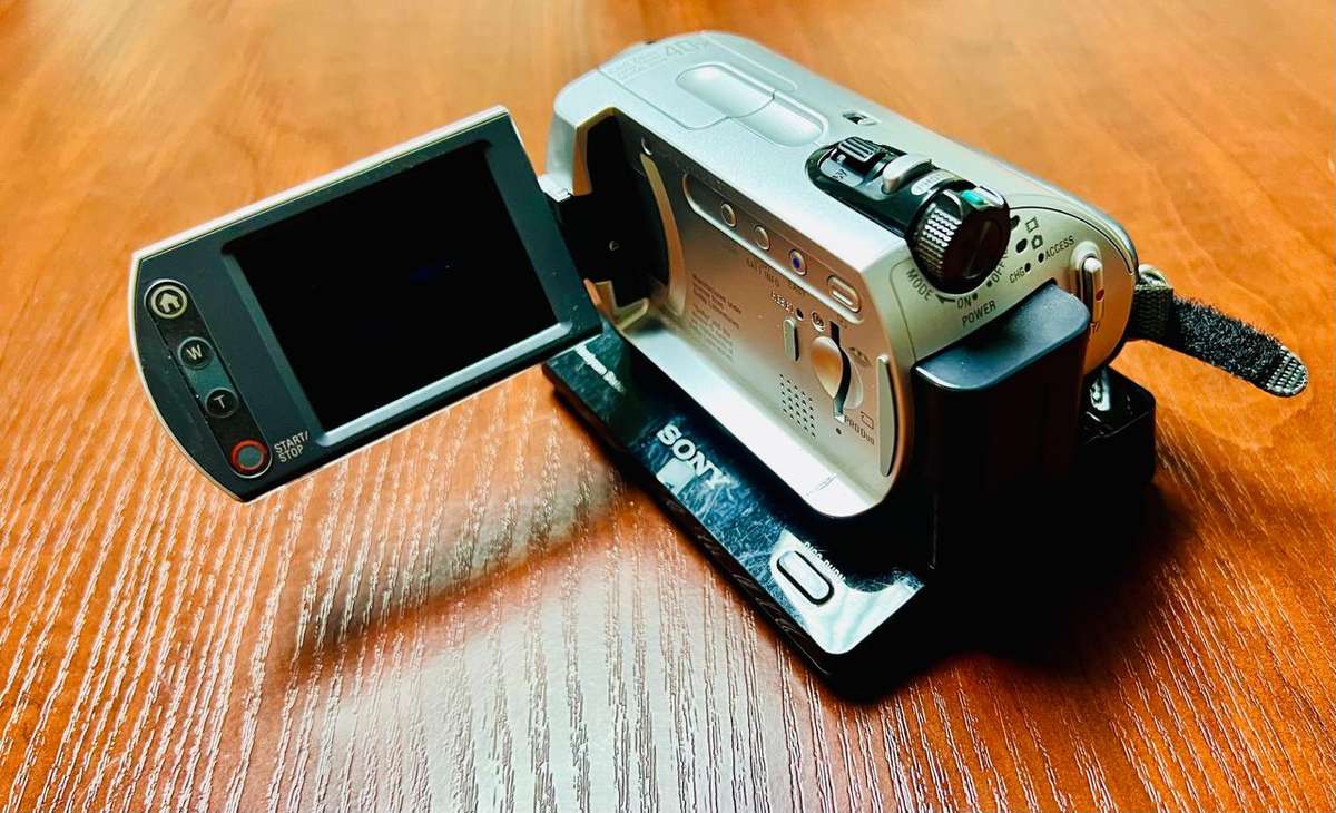 Handycam DCR-SR42E Camcorder