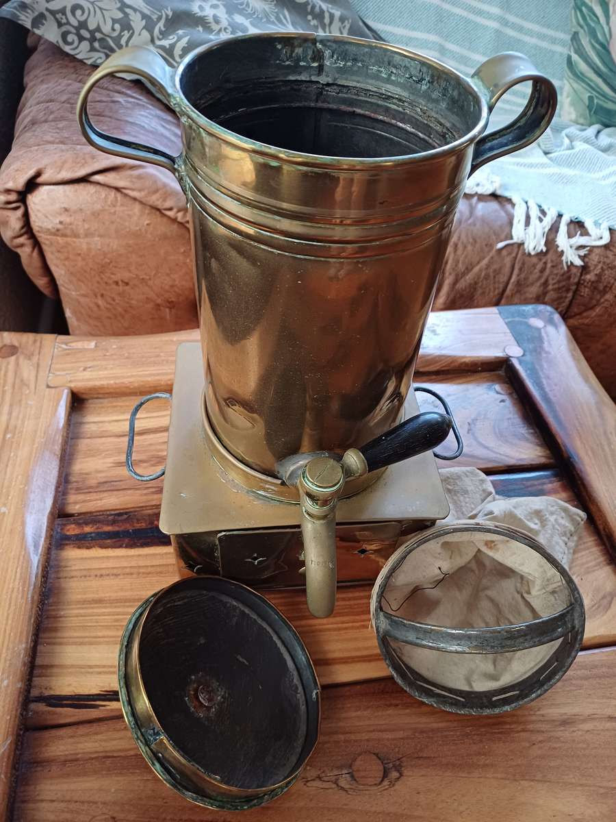 Antique copper filter coffee maker/Old Cape Coffee Konfoor