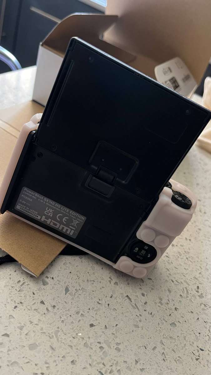 Digital camera