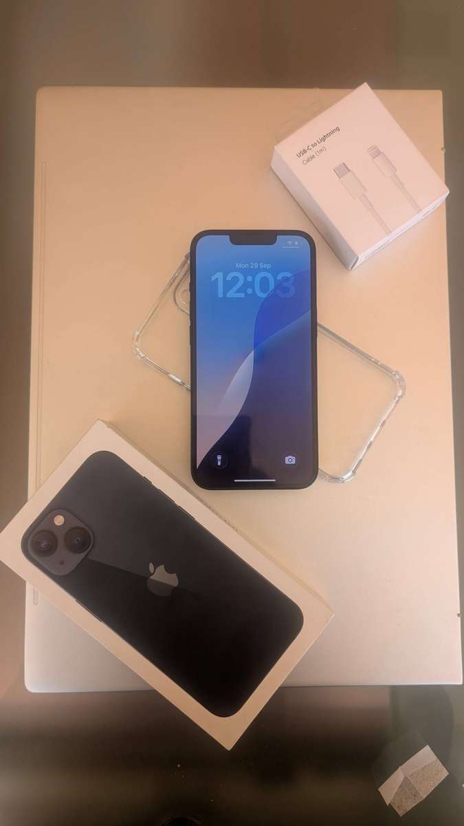 Apple iPhone 13 256GB Black - A2633 Midnight - USB Cable, Screen Protector, Cover