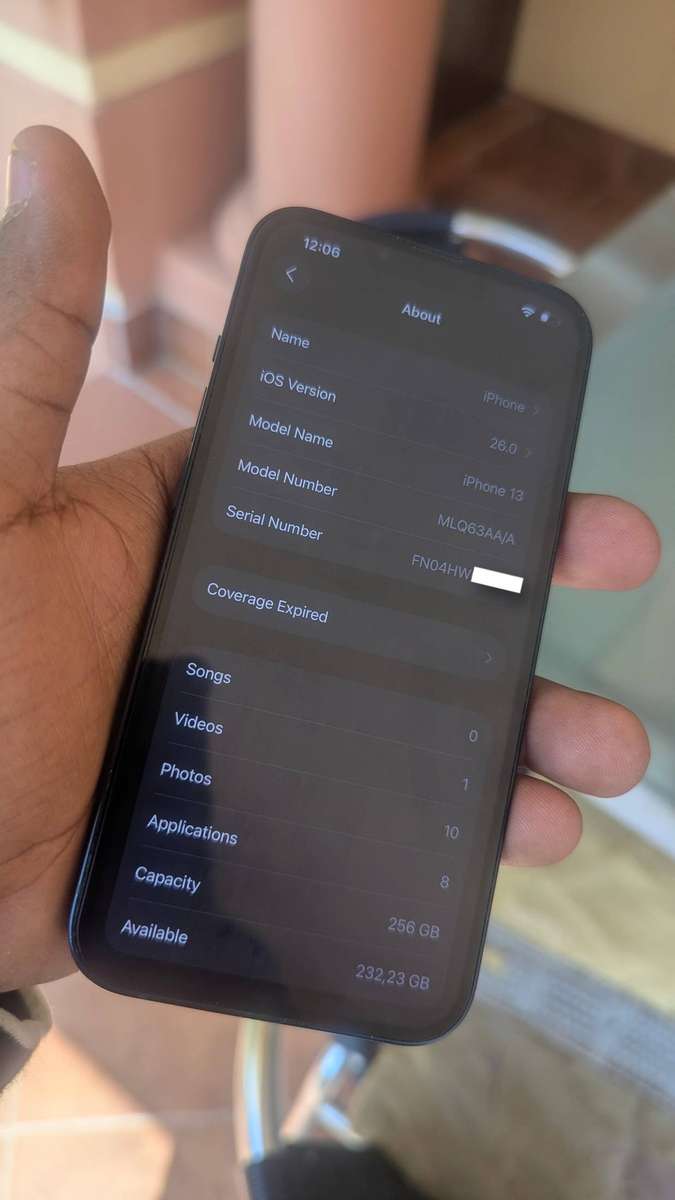 Apple iPhone 13 256GB Black - A2633 Midnight - USB Cable, Screen Protector, Cover