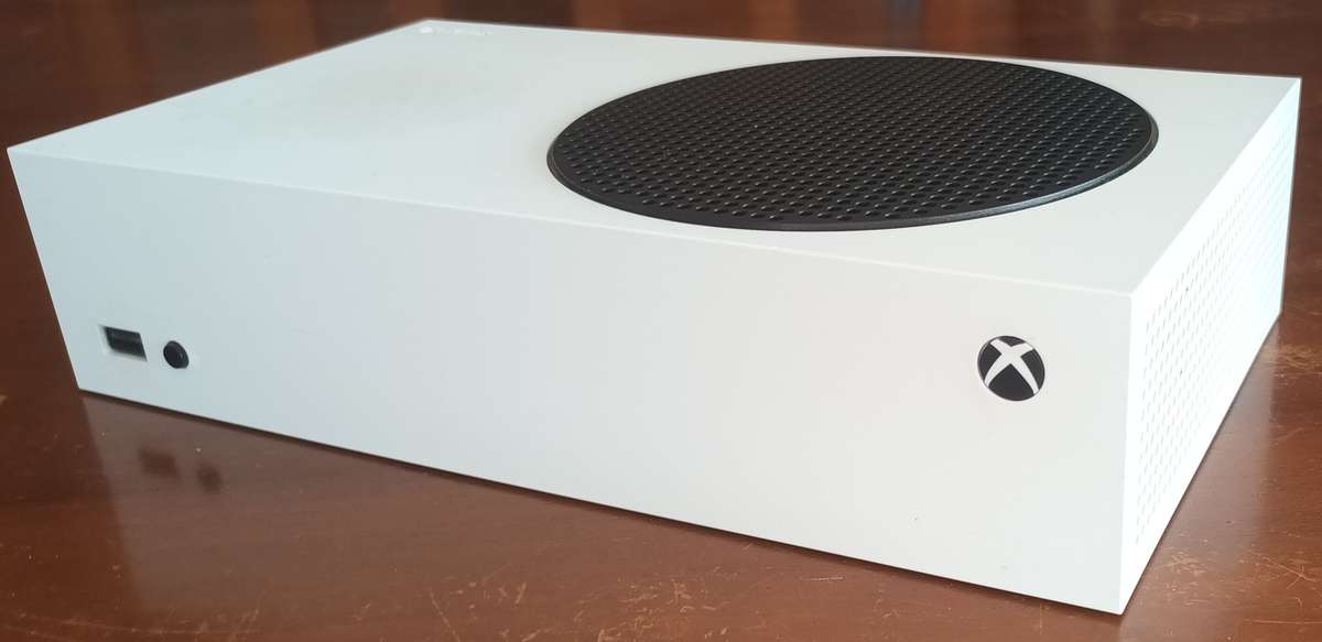 Xbox Series S console