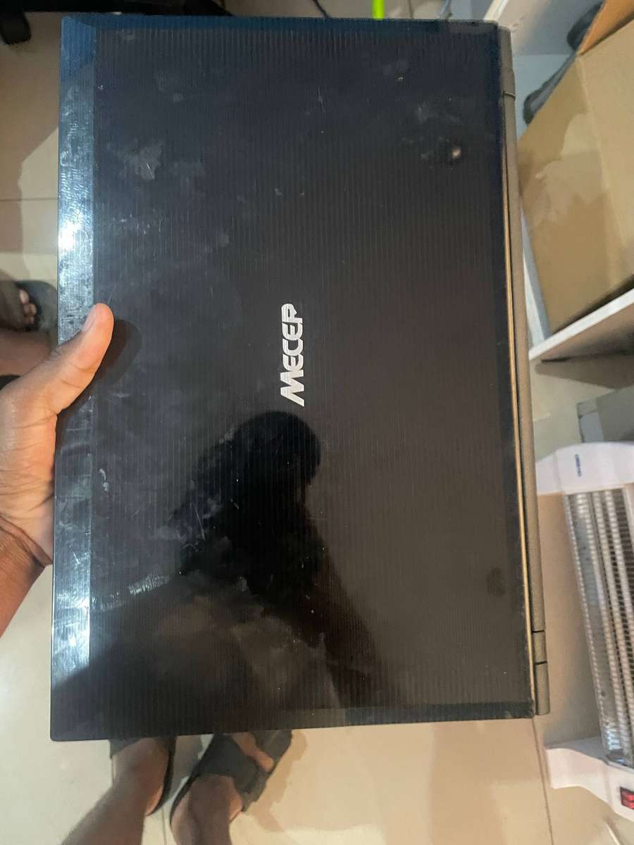 Mecer Laptop core i5