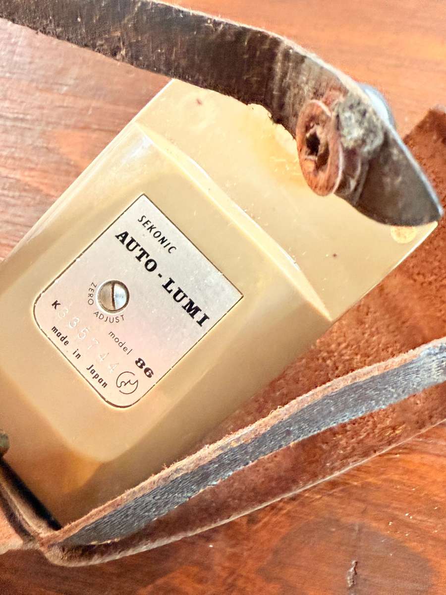 Vintage Sekonic Auto Lumi 86 Exposure Meter W/ Original Box, Case, Tool, Strap