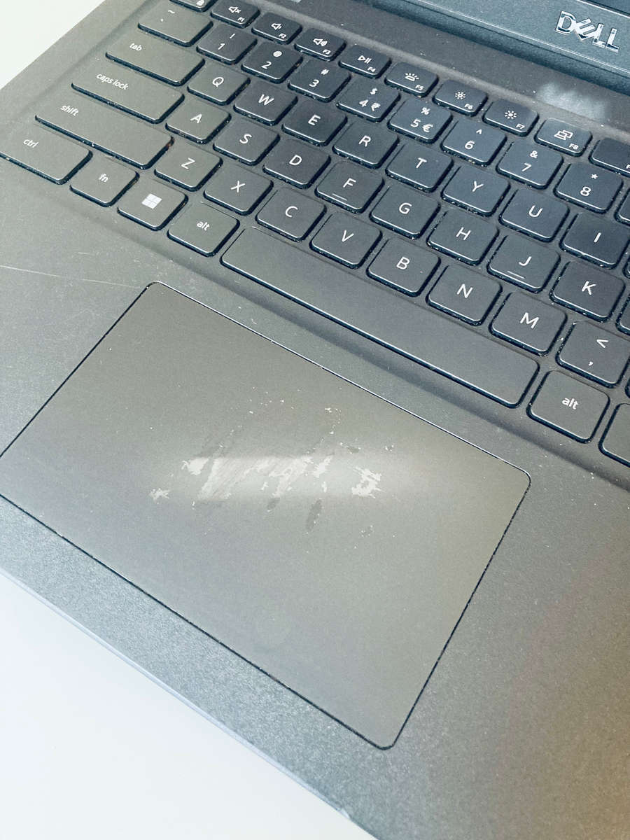 Dell Latitude 3420 (i5-1135G7, 8GB RAM, 256GB SSD) - 14" FHD - Some Cosmetic Wear and Tear