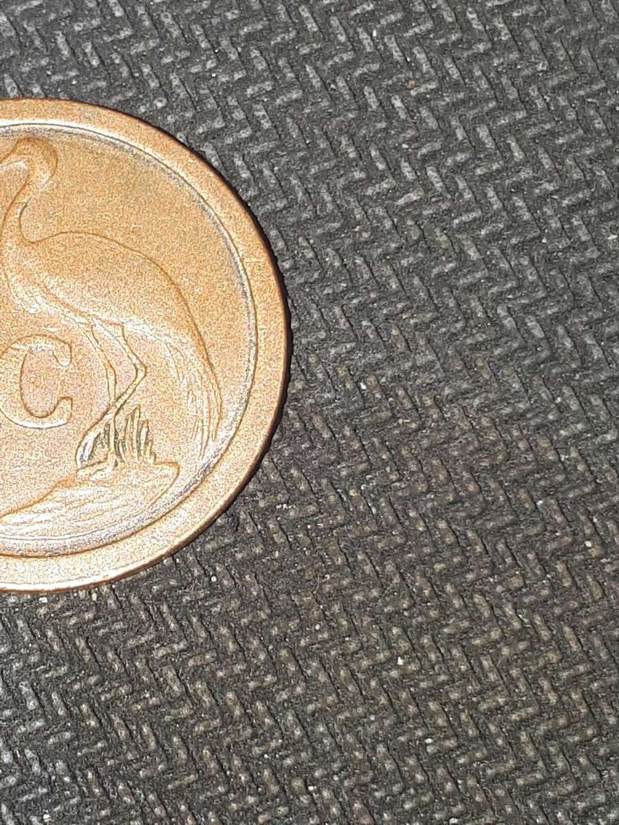 1990 5 CENT COIN FROM SOUTH AFRICA