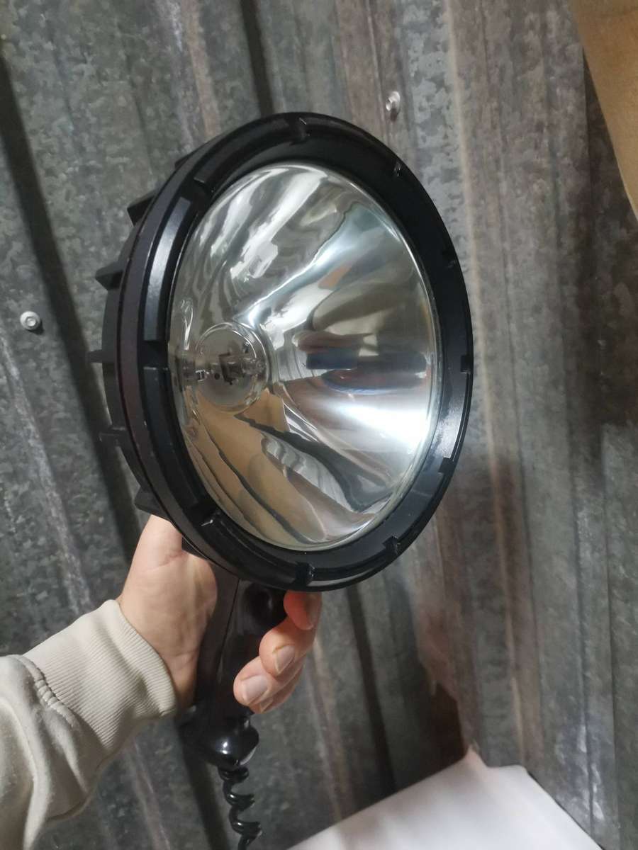 Coleman Halogen 800000 Candlepower Spotlight  Model5362