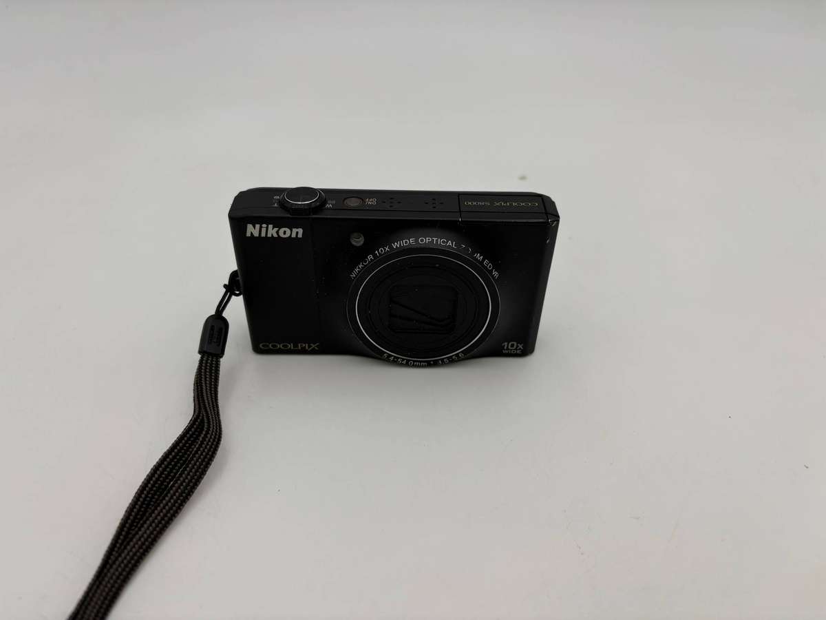 Nikon Coolpix S8000  Compact Digital Camera (Not Powering On, For Parts/Repair)