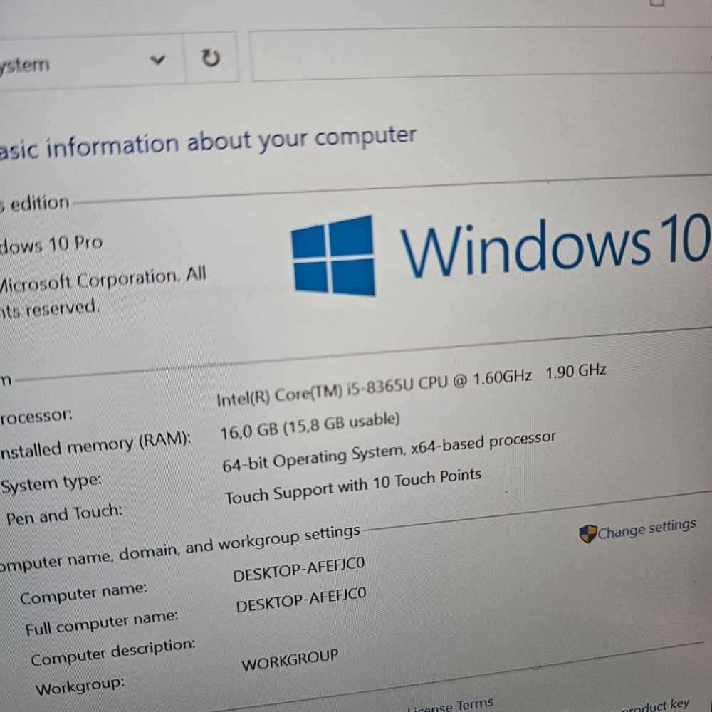 Dell latitude 5300 Touchscreen core i5 8th generation.