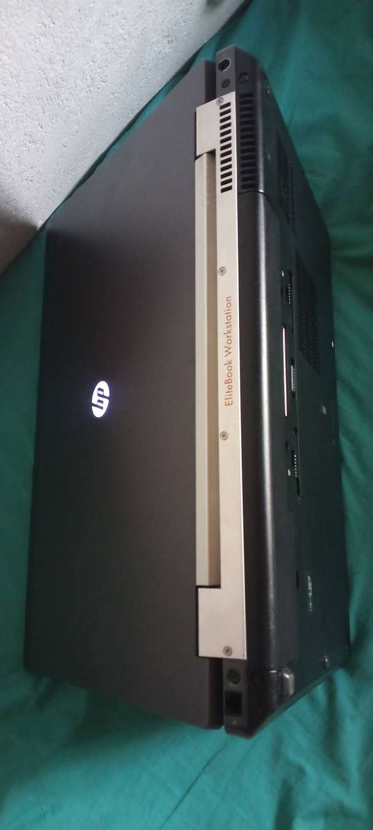 HP Elite book 8760 w