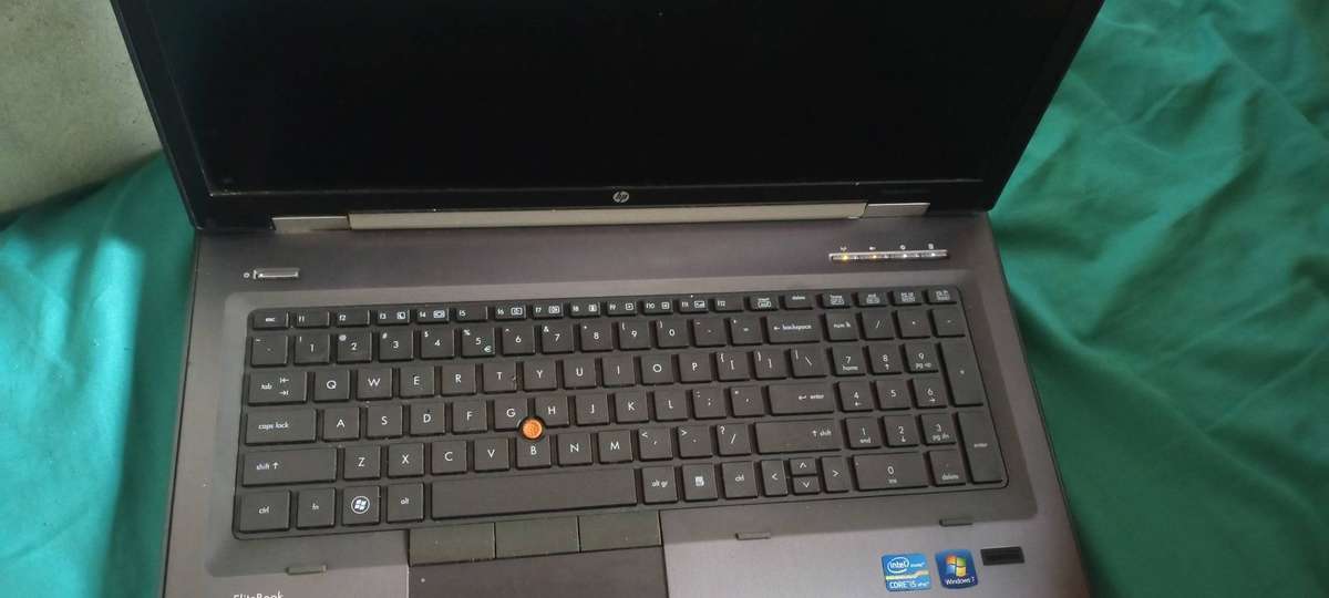 HP Elite book 8760 w