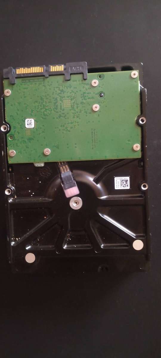 2 Terabytes Seagate SATA hard drive