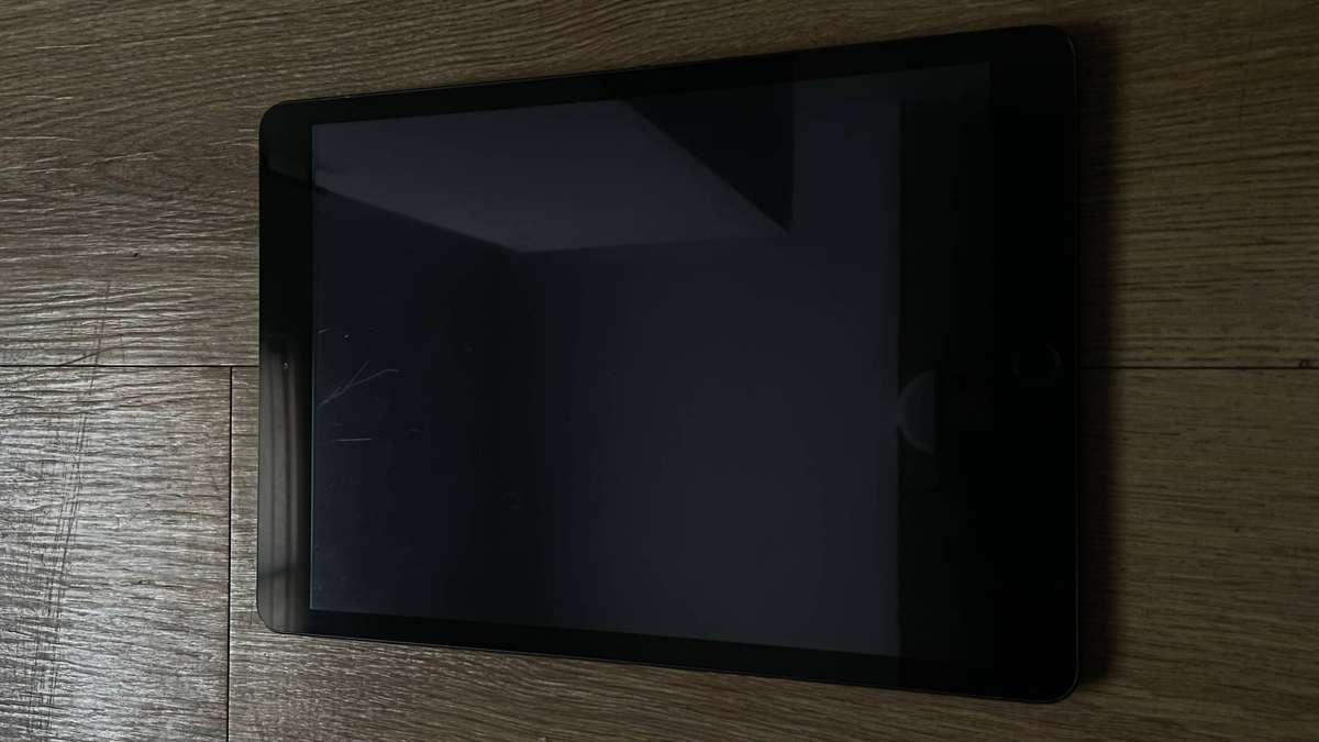 iPad 7th Gen 128GB