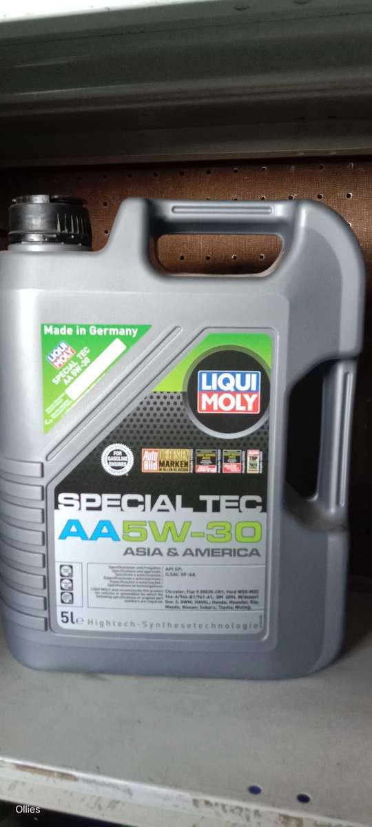 Engine oil (Liqui Moly)