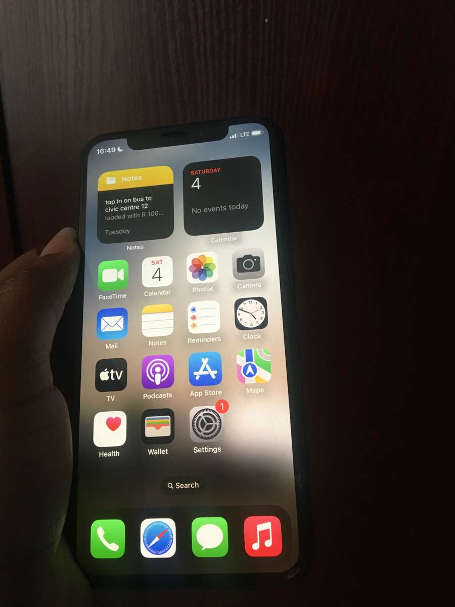 iPhone XR