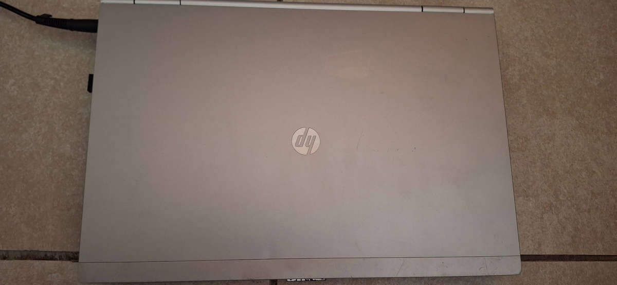 HP i5 LAPTOP