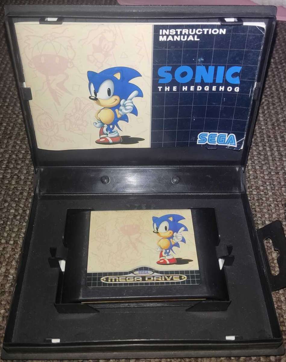 Sonic the hedgehog 16 bit cartridge for sega