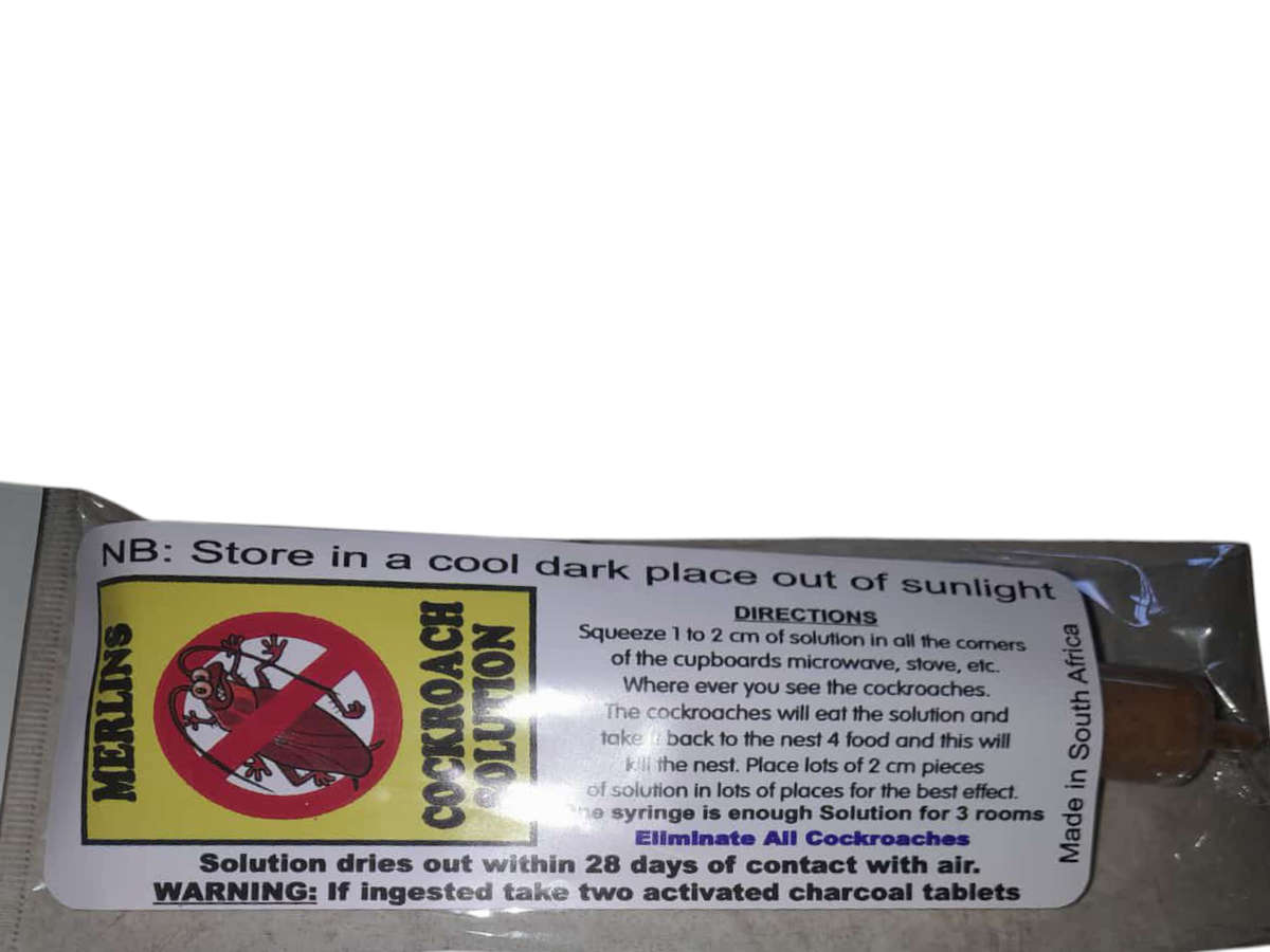 Merlins cockroach syringe 9mg x6 covers 3 bed/lounge/kitchen