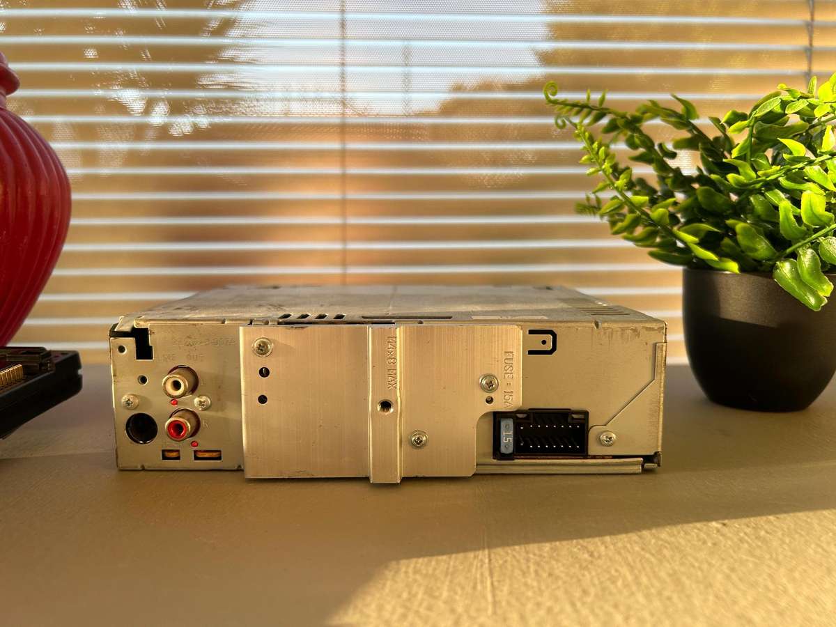 JVC KD-R416 Car Radio