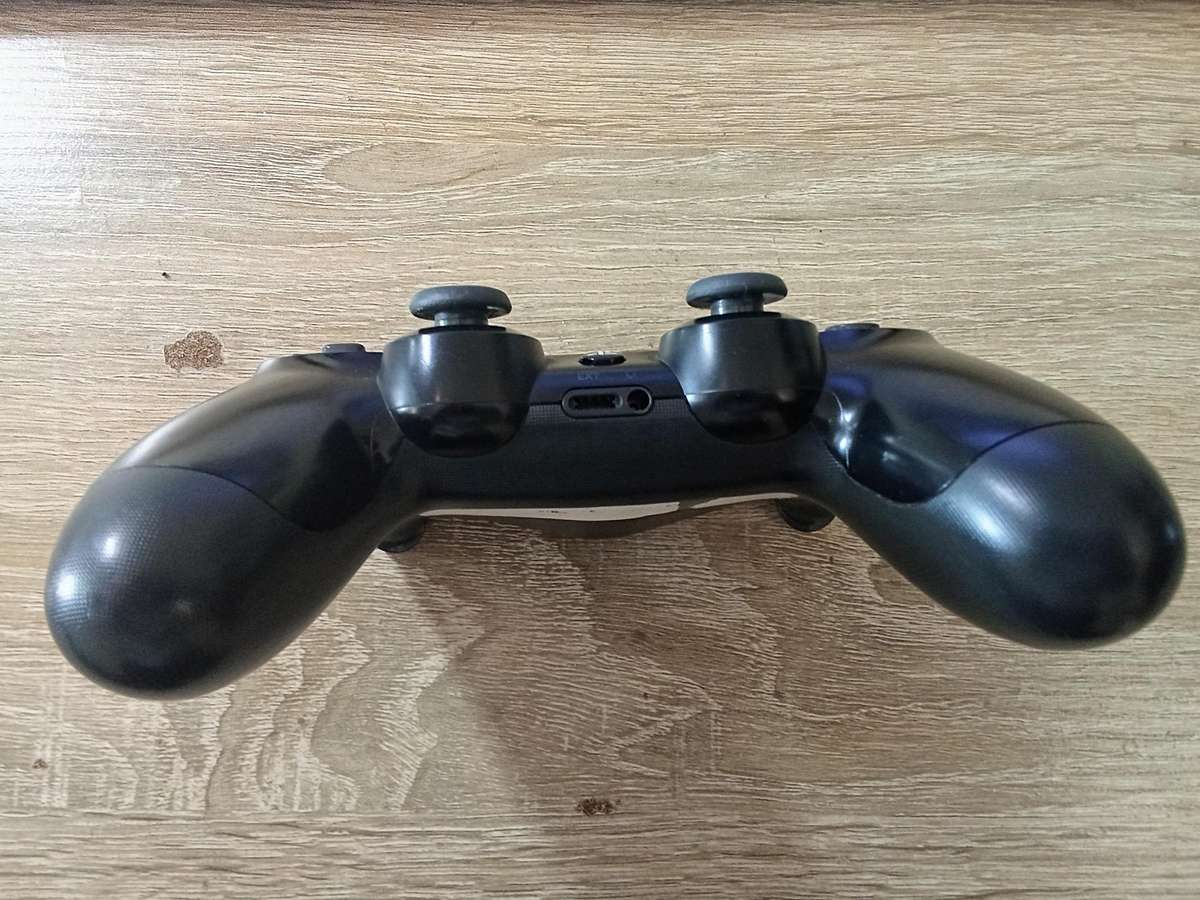 PS4 Controller