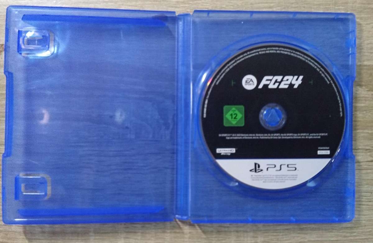 PS5 Fifa 2024 Disk with Box