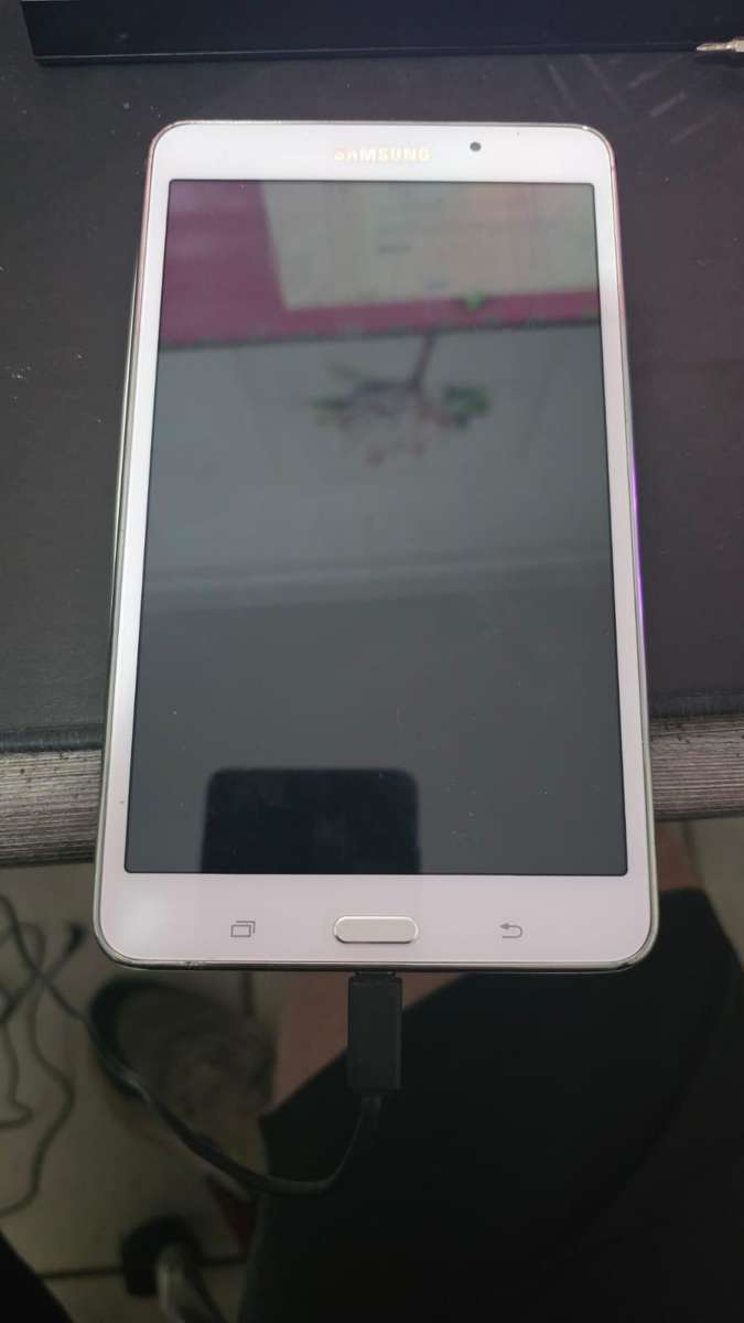 Galaxy Tab 4 7.0 (Please Read description)