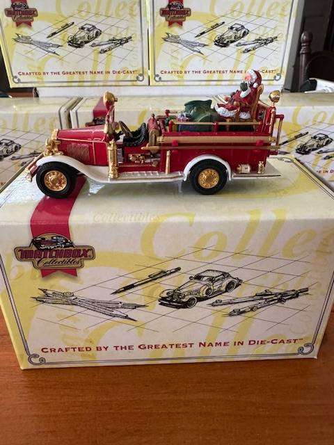 Matchbox Collectibles - Model AA 1.5-ton Truck - Christmas edition