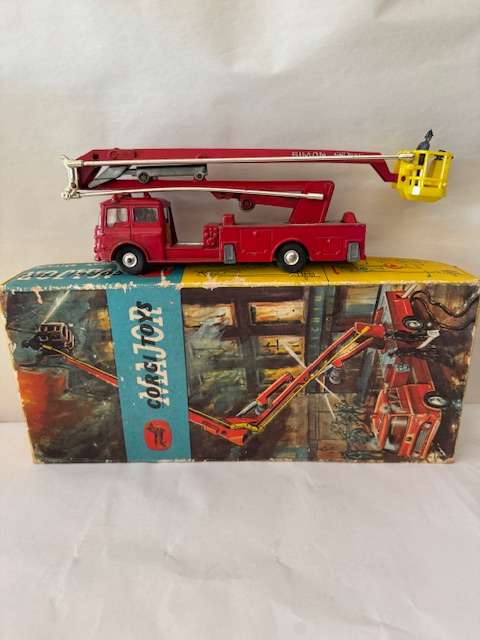 Corgi Major Toys - Simon Snorkel Fire Engine