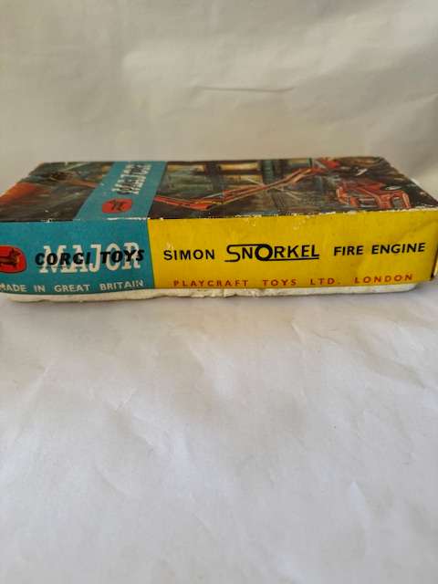 Corgi Major Toys - Simon Snorkel Fire Engine