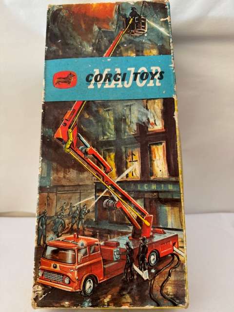 Corgi Major Toys - Simon Snorkel Fire Engine