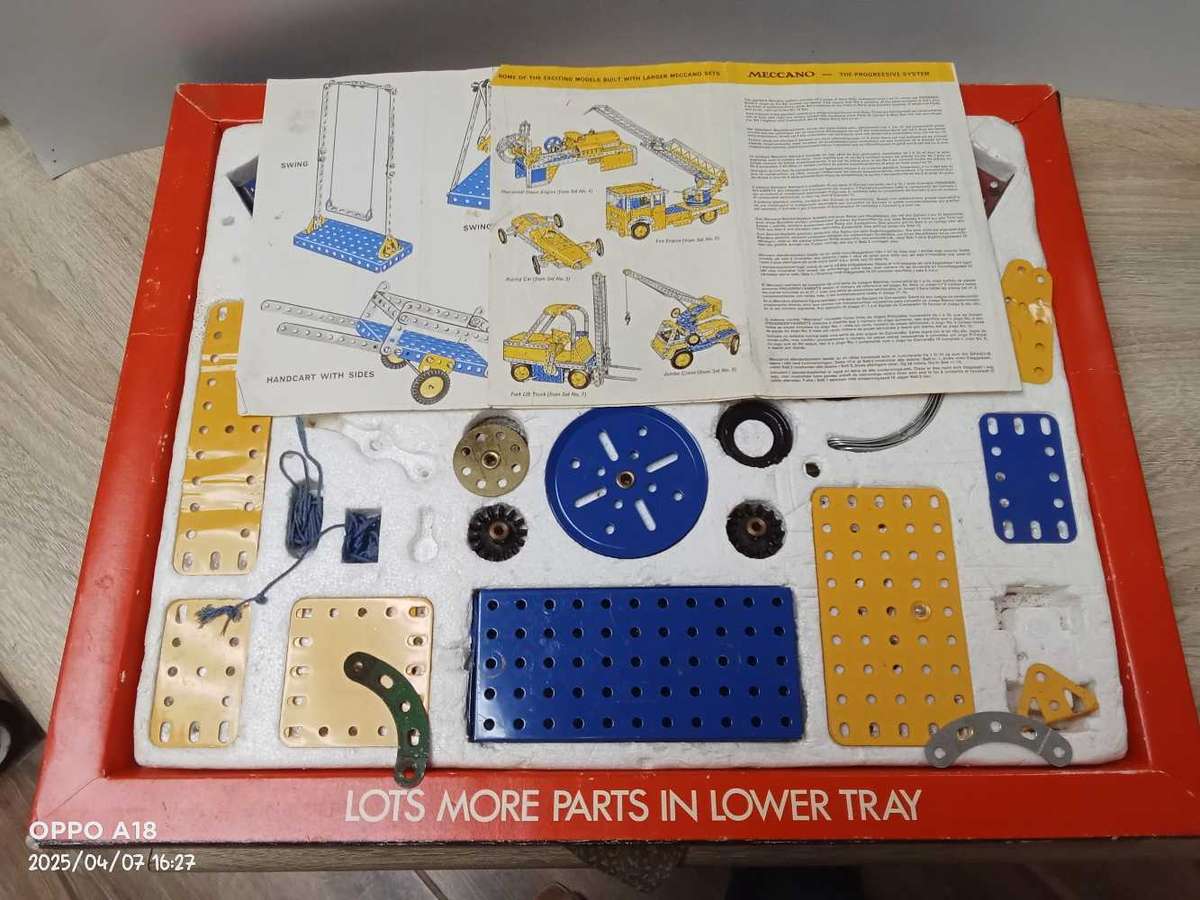 Meccano Model Set