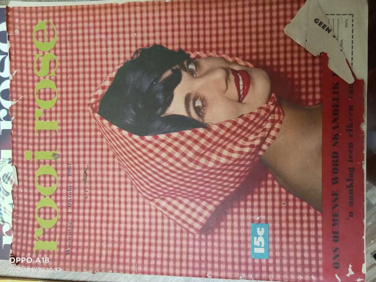 Antique Rooi Rose Magazines