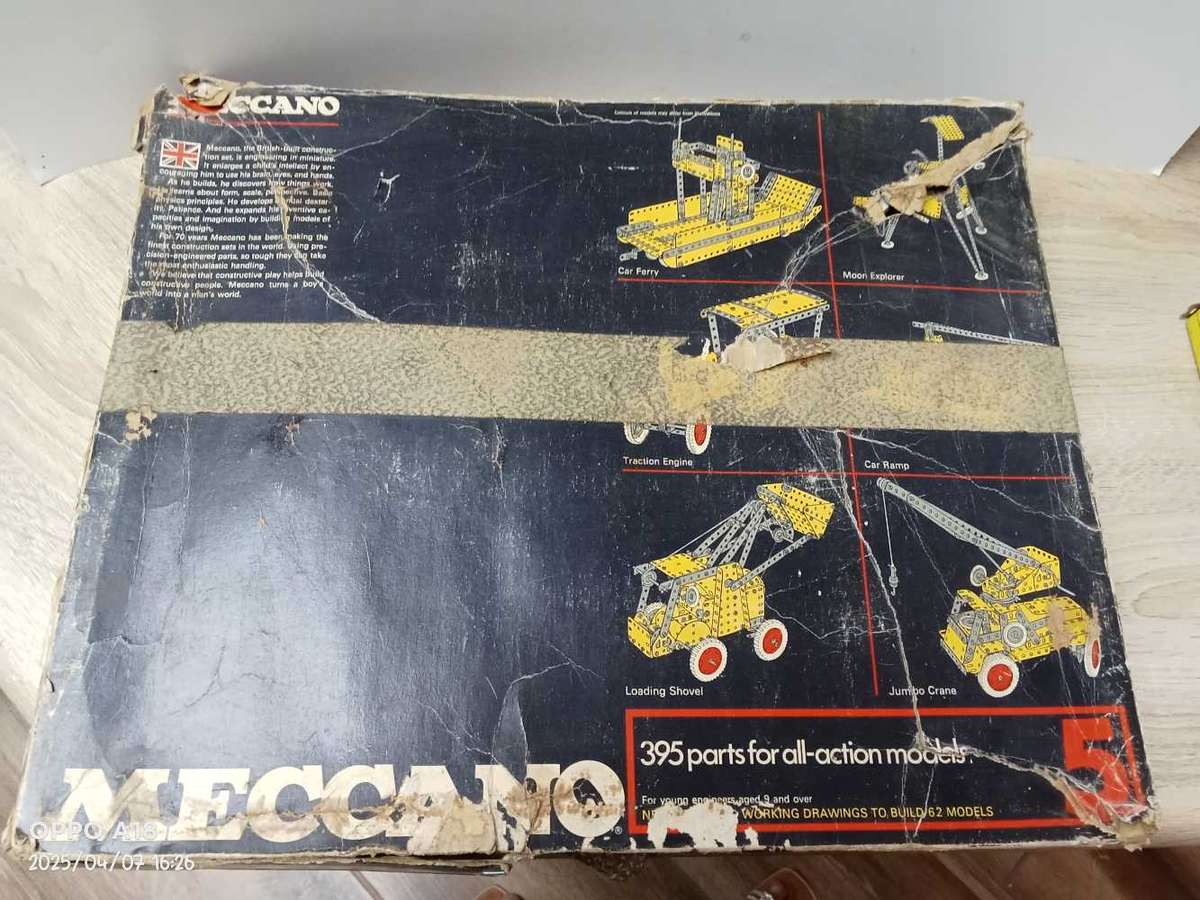 Meccano Model Set