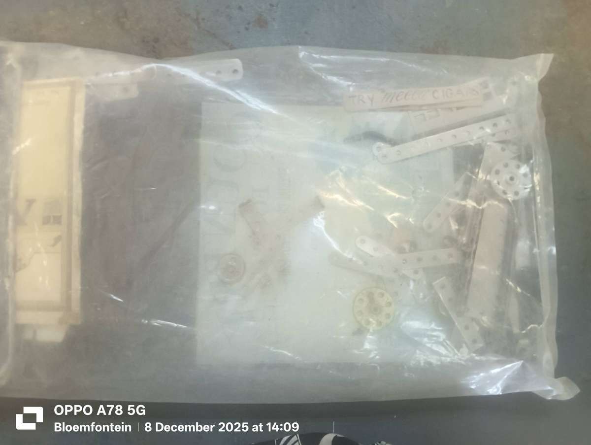 Vintage Meccano Engineering for Boys Construction Set Box