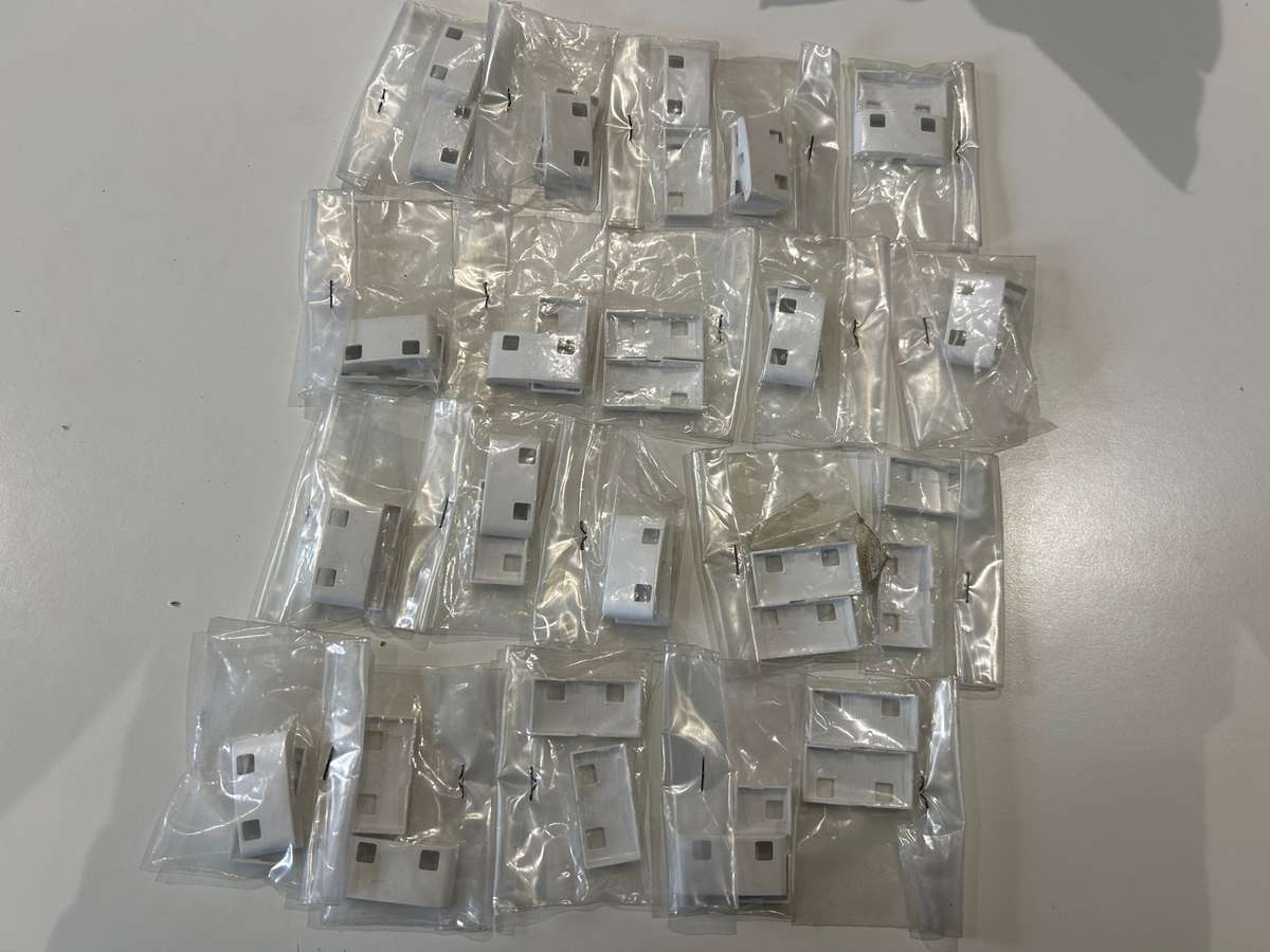 GW10553 GEWISS 1M KEYS FOR PUSHBUTTON PANELS 2 SYMBOLS WHITE