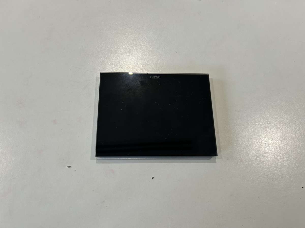 KNX ICE TOUCH COVER PLATE BLACK 6 INT SYM GW16946CN