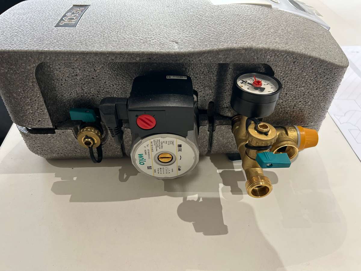 SINGLE-LINE PUMP STATION WITH CIRCULATING PUMP{WILO ST 15/6 ECO}