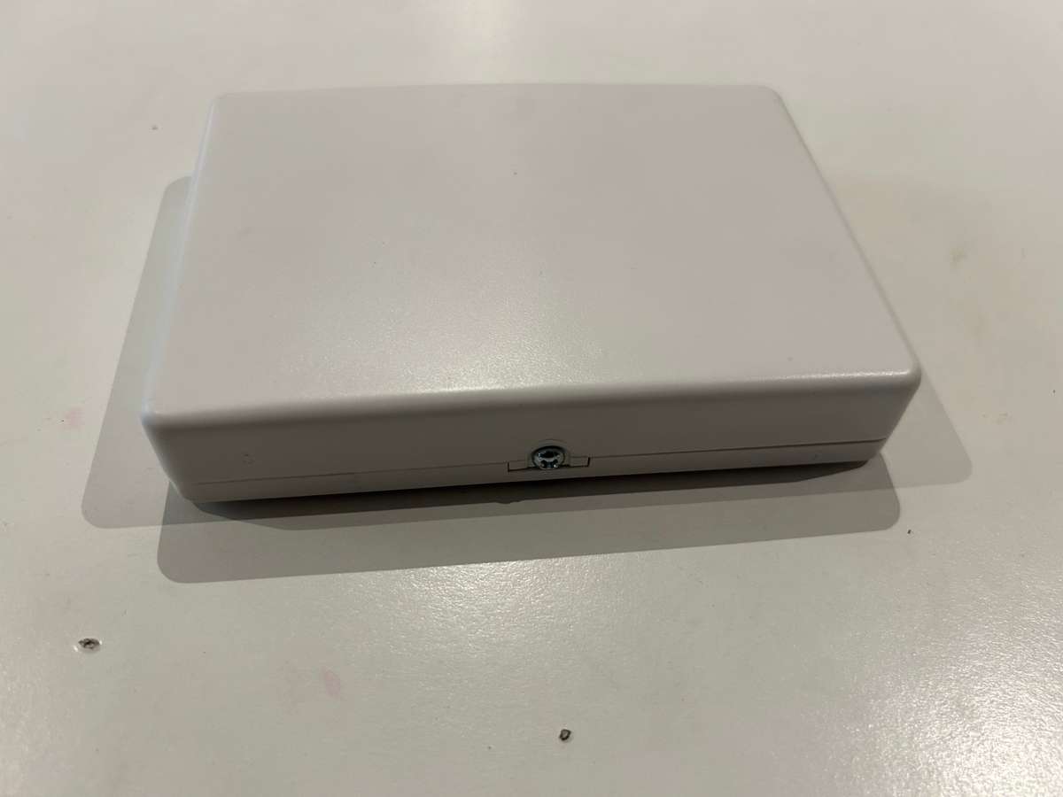 DCS 1-WAY WIRELESS REPEATER DOOR CONTACT W/XFMR-EU