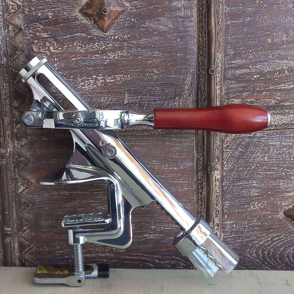 Professional Table mountain/Bar top Chrome wine bottle opener
