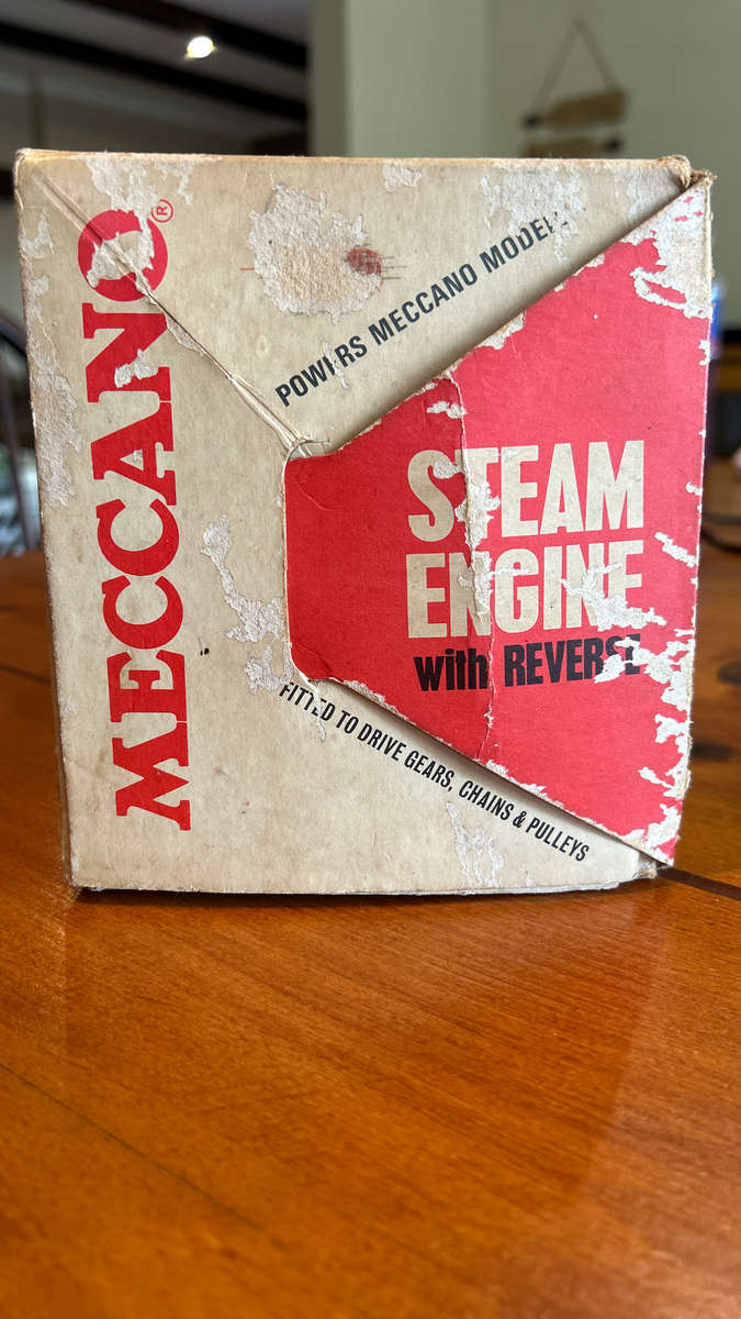 Meccano steam engine