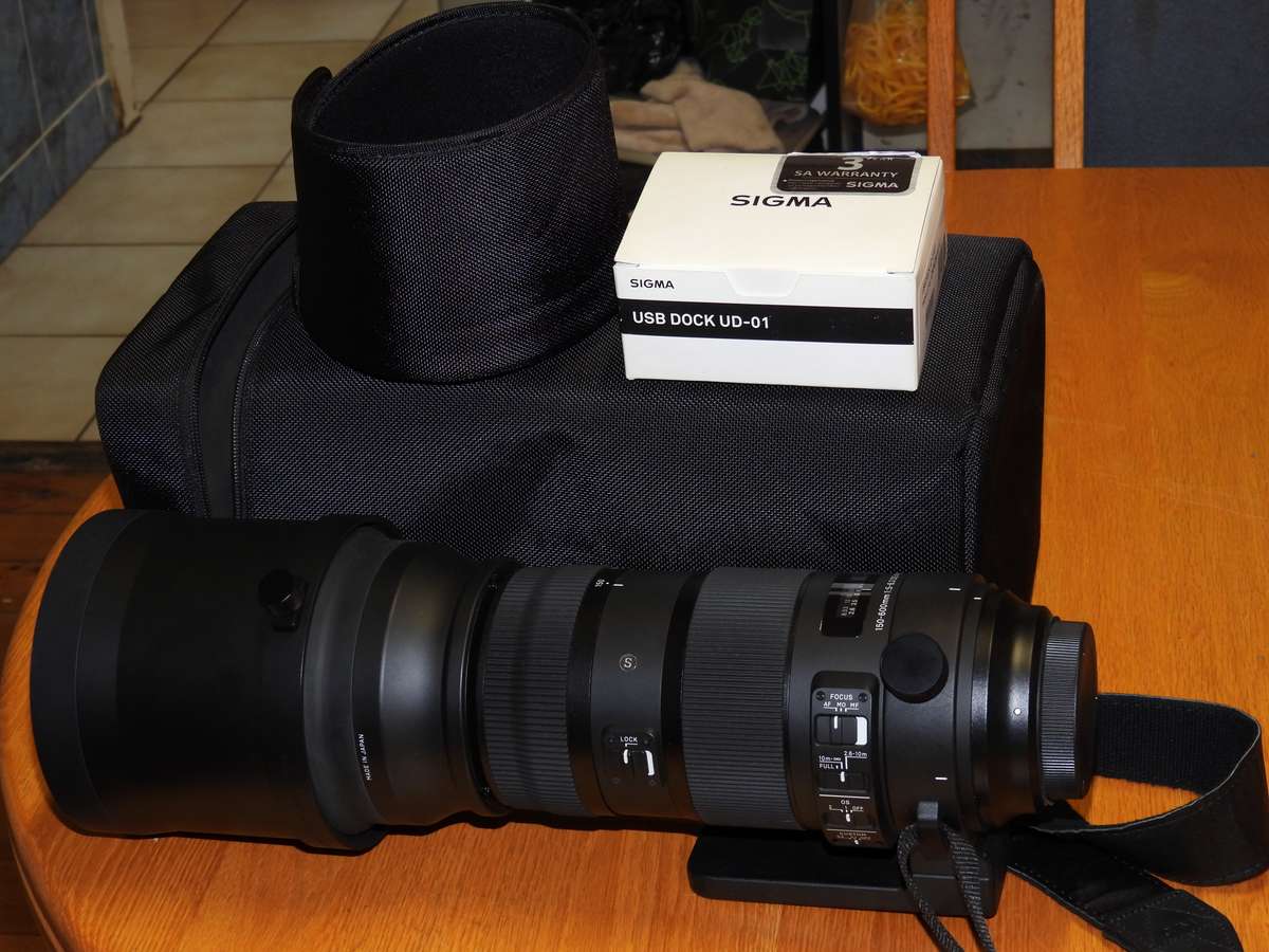 Sigma DG 150-600mm f5-6.3 OS HSM Sport Lens (Canon EF Mount) including Sigma USB Dock UD-01