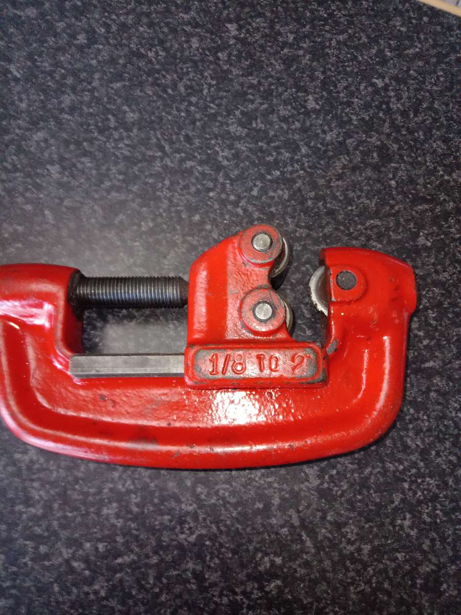 Pipe Cutter 1/8 - 2 Inches