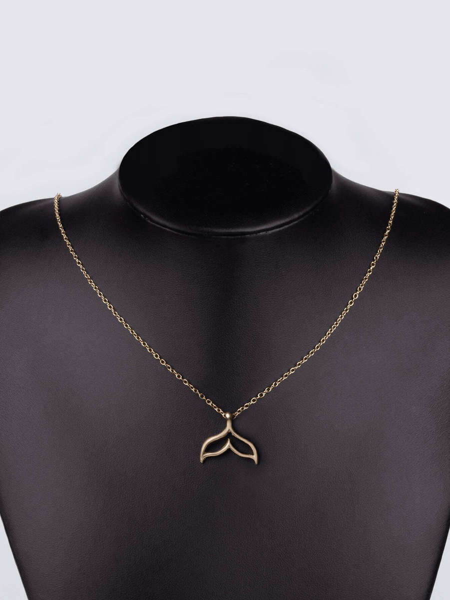 Mermaid tail pendant and chain