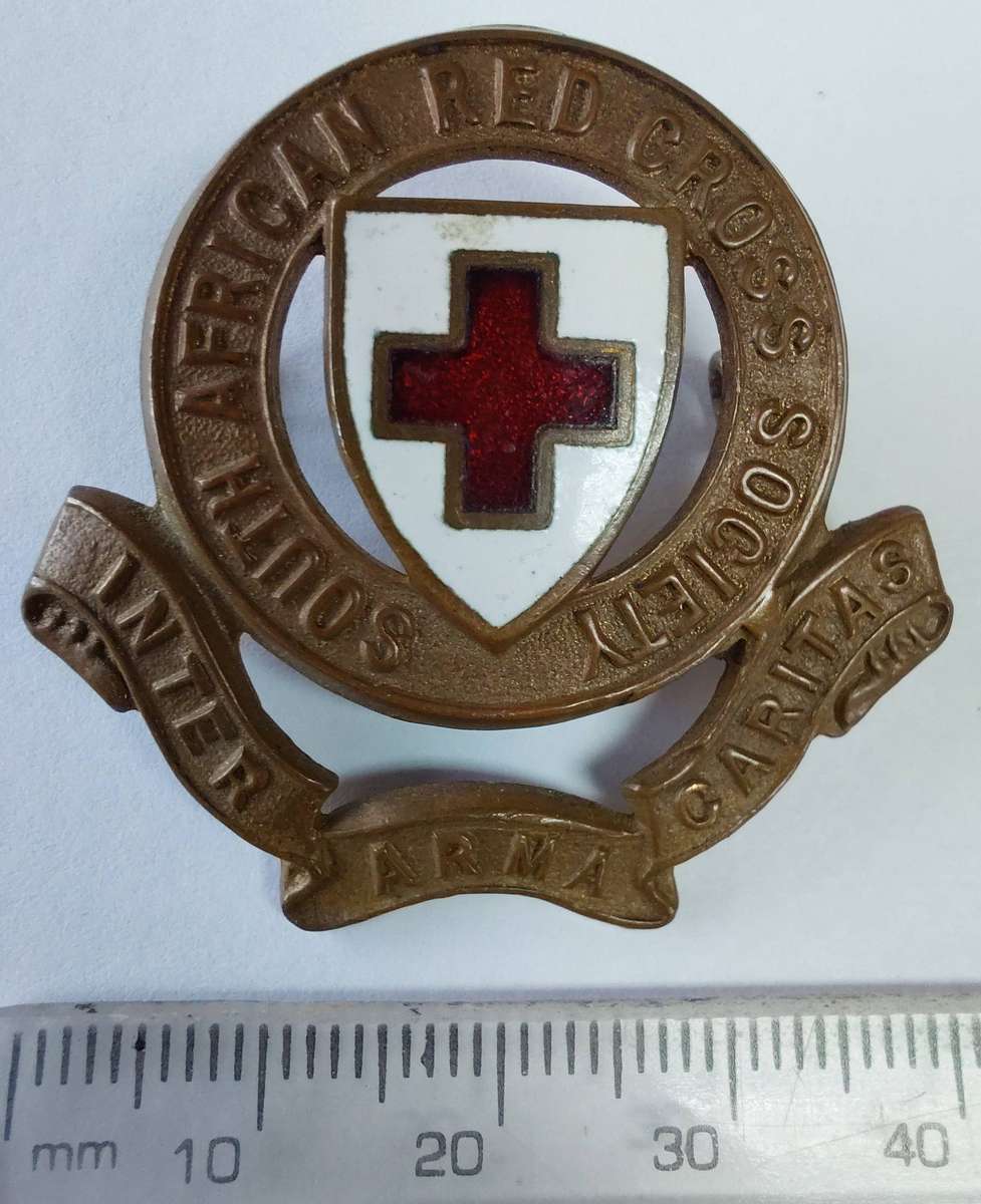 UNION - SA RED CROSS SOCIETY - CAP BADGE