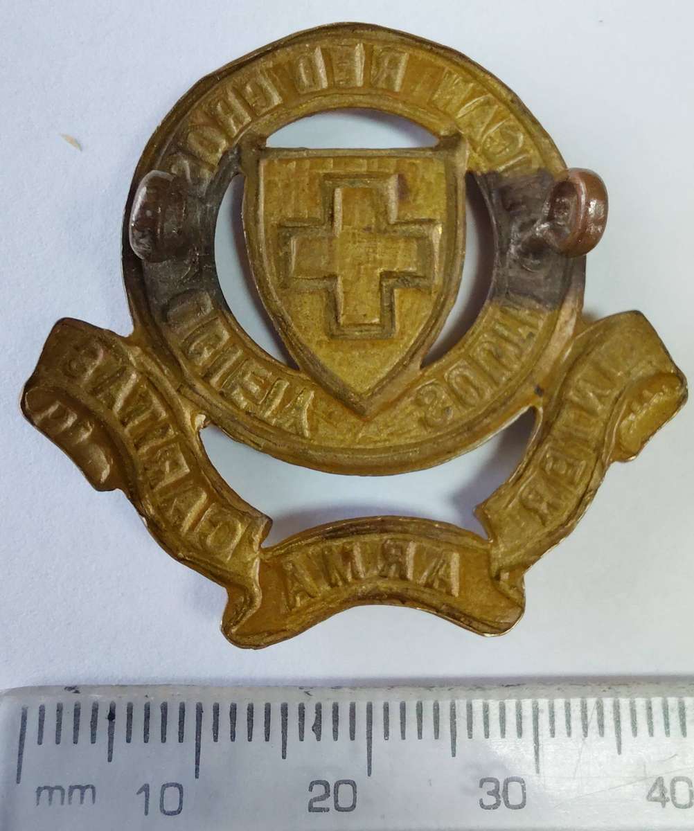 UNION - SA RED CROSS SOCIETY - CAP BADGE