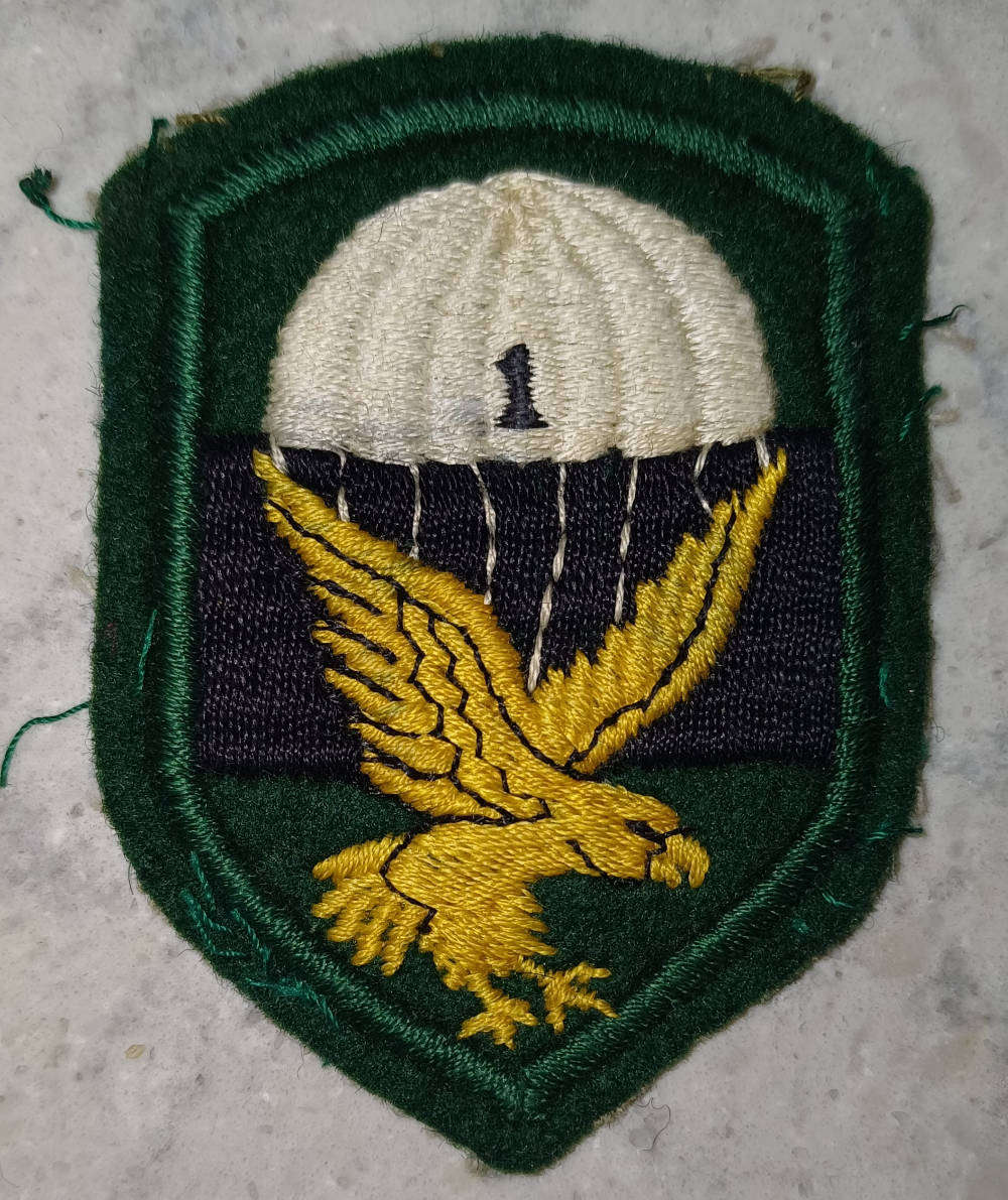 SADF-1 Parachute Battalion Shoulder Patch. 1966-1969 issue. 70mm x 50mm.