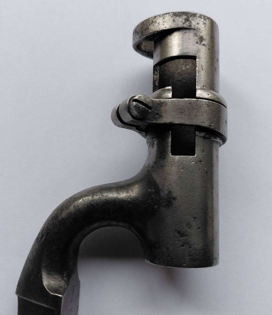 PAT. 1853 BRITISH ENFIELD-MUSKET SOCKET BAYONET & SCABBARD & FROG (MATCHING NUMBERS - 624)