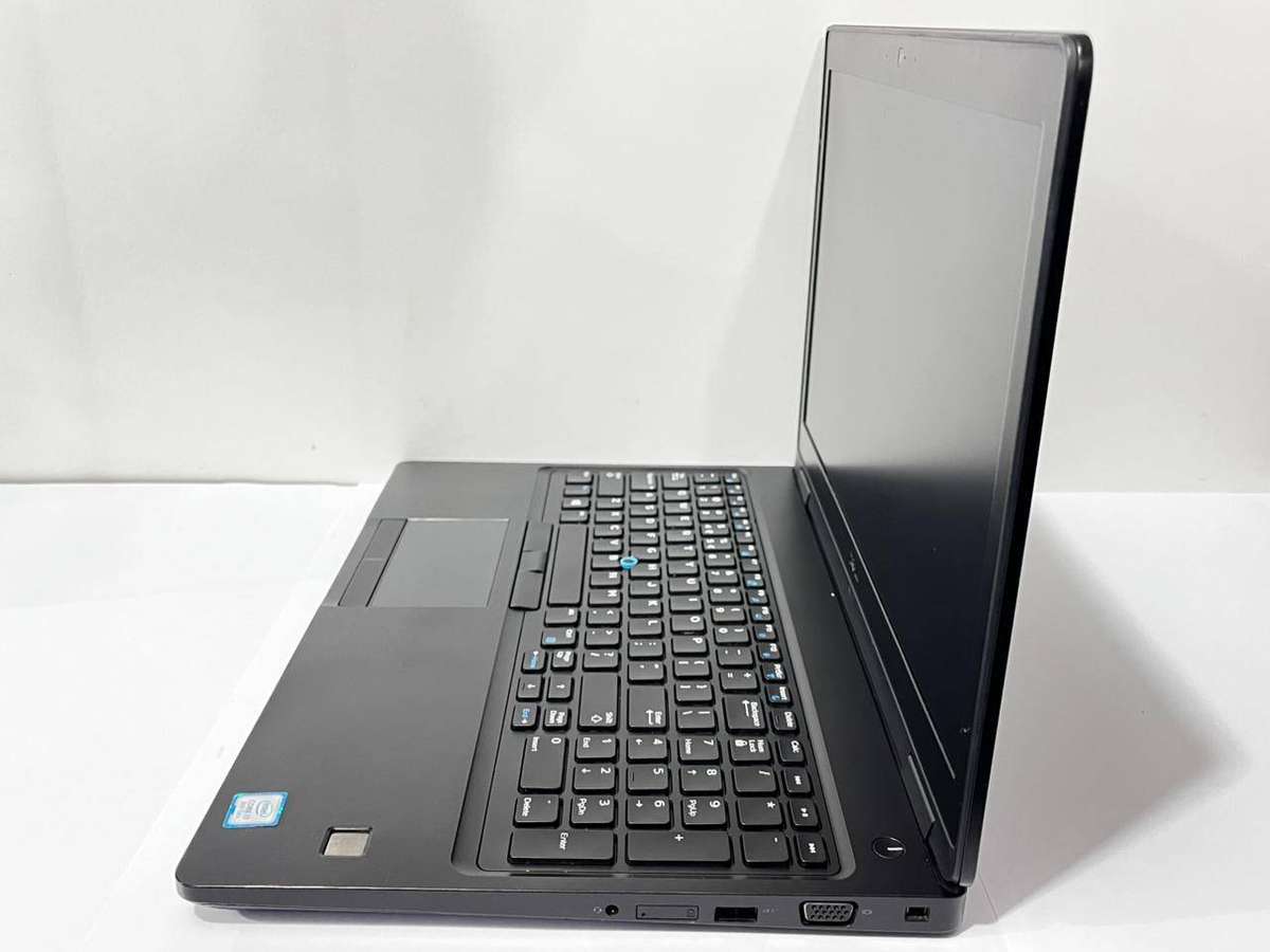 Dell Latitude 5590 Intel core i7-8th Gen, 512Gb SSD , 16Gb Ram