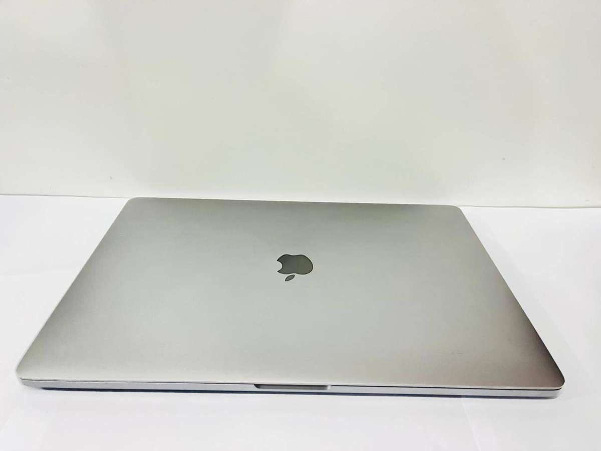 Mac Book Pro 16 - inch - 2019 - ci7 - 16gb ram 512 gb sdd