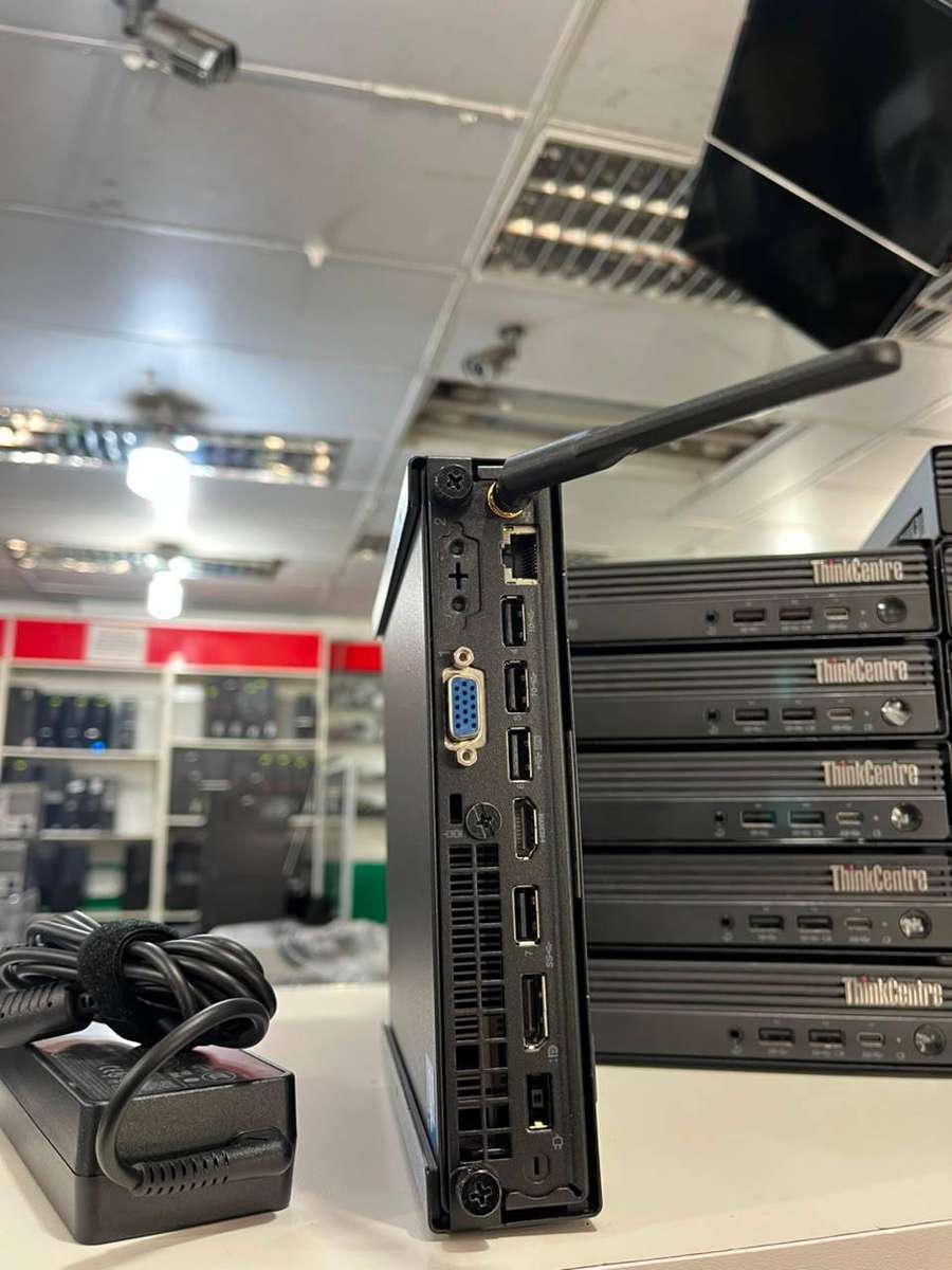 Lenovo ThinkCentre M70q Gen 3  Ci5 - 12400T  8gb Ram / 256 gb ssd